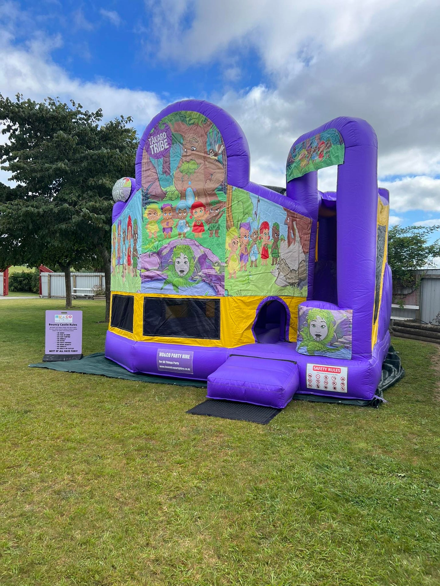 Takaro Tribe Bouncy Castle