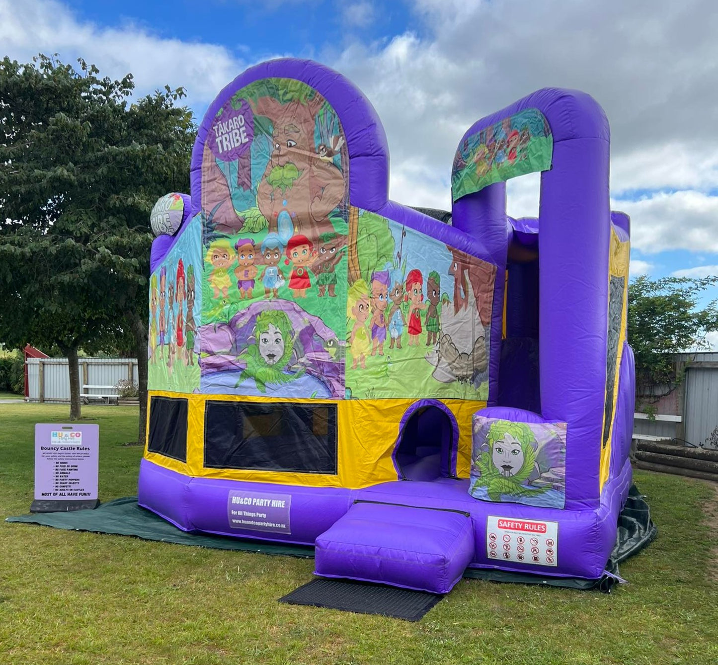 Takaro Tribe Bouncy Castle